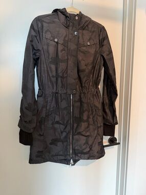 MICHAEL Michael Kors Black Camouflage Drawstring Waist Utility Jacket